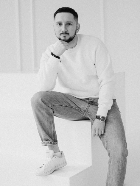 Денис Янбарисов