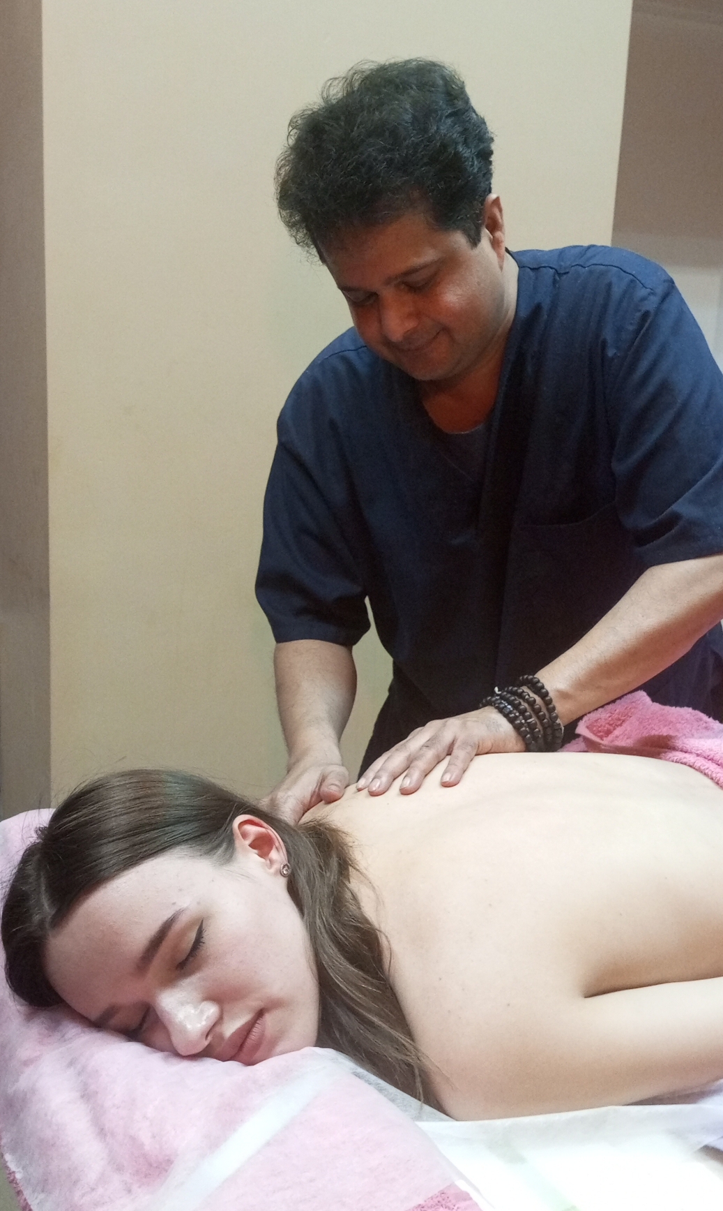 Массаж гормонов счастья