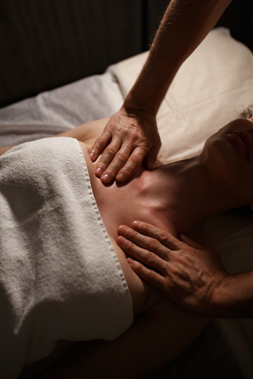 Эротический Йони массаж