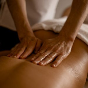 ИНТИМНЫЙ МАССАЖ В 4 РУКИ